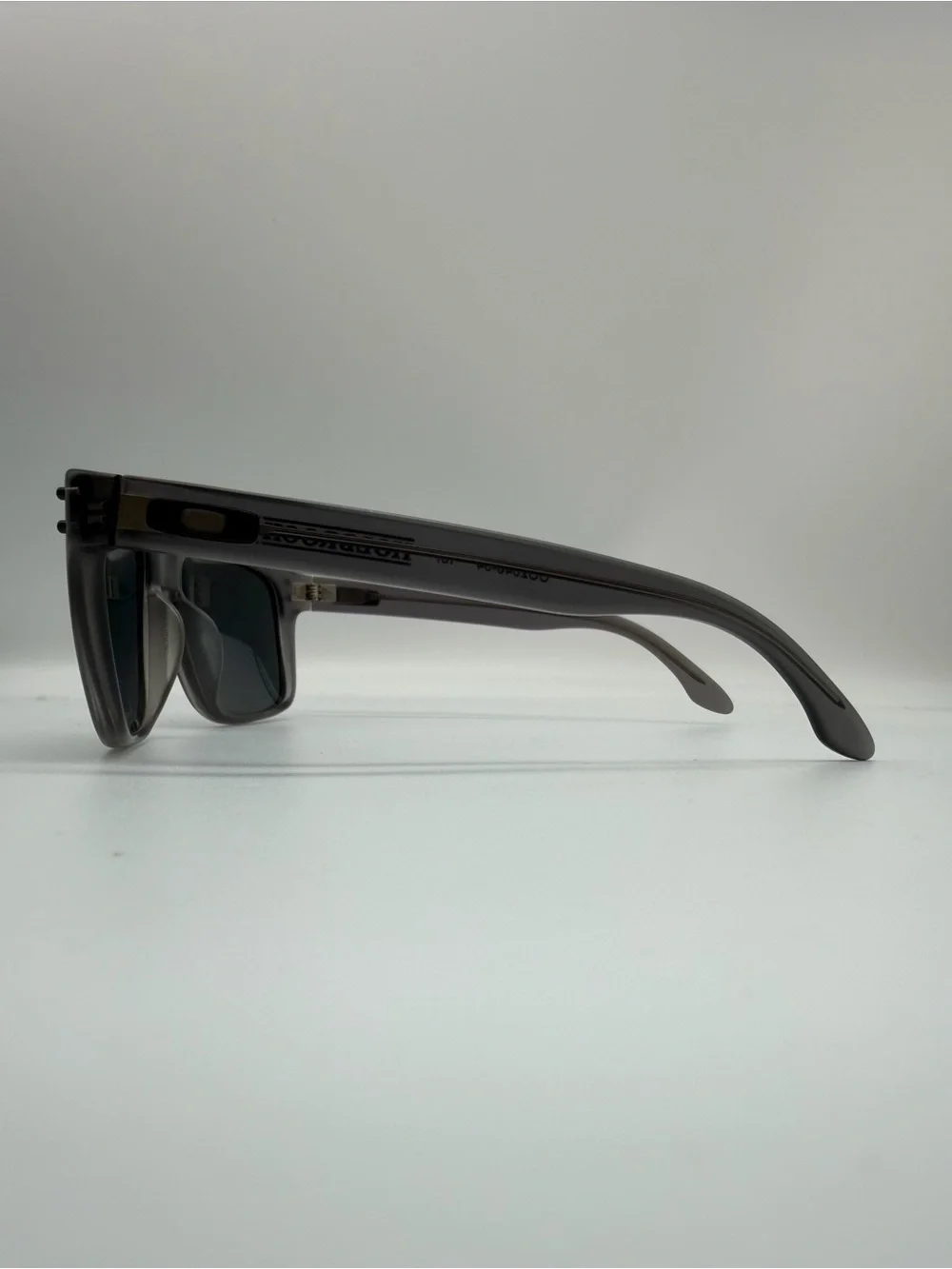 Oakley Holbrook Polarized Sunglasses w/ Soft Vault & Microfiber Bag